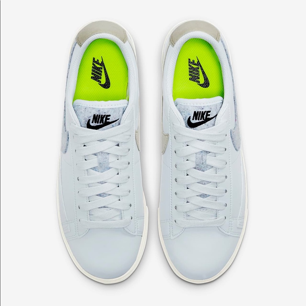 NIB Nike Blazer Low SE Sneakers - Picture 4 of 6